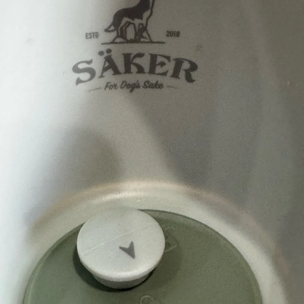 SÄKER Portable Dog Water Bottle, Collapsible Water Bottle for 18.6 Ounces Olive